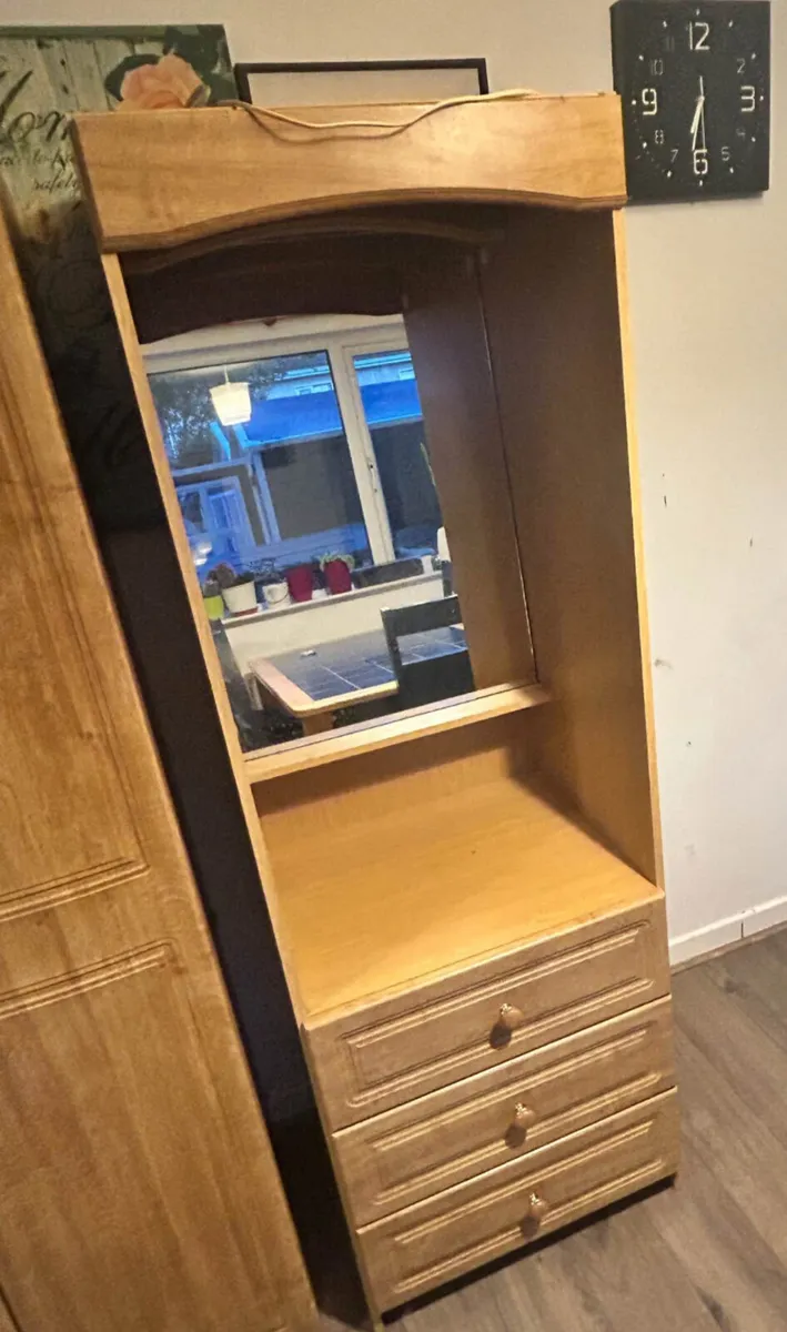Dresser- can deliver