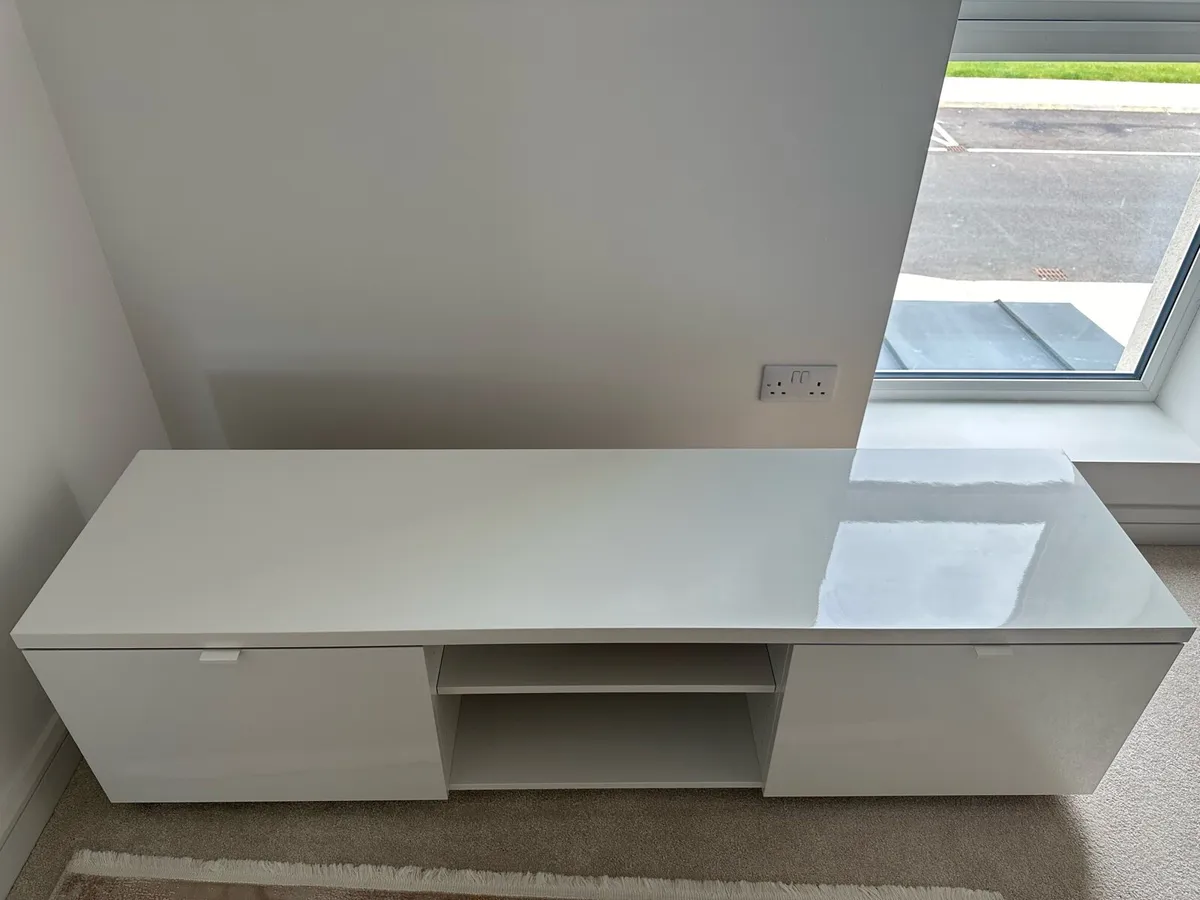 TV bench - Image 2
