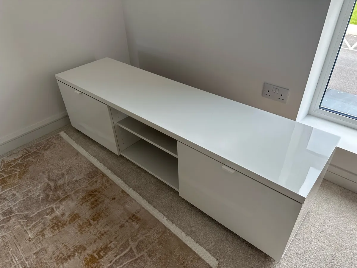 TV bench - Image 3