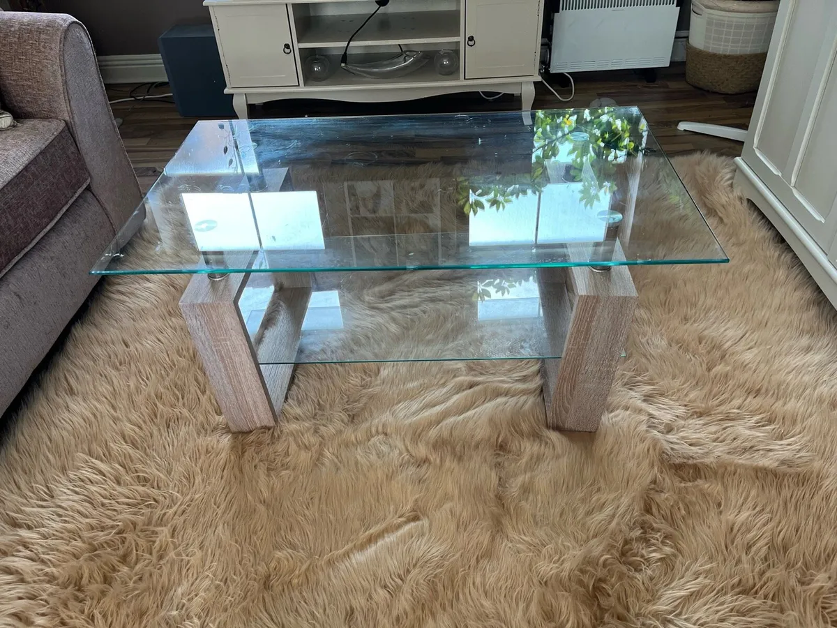 For sale Elegant Glass coffee table  light brown - Image 2