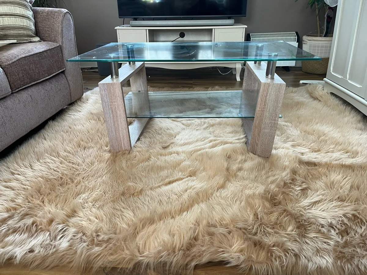 For sale Elegant Glass coffee table  light brown - Image 3