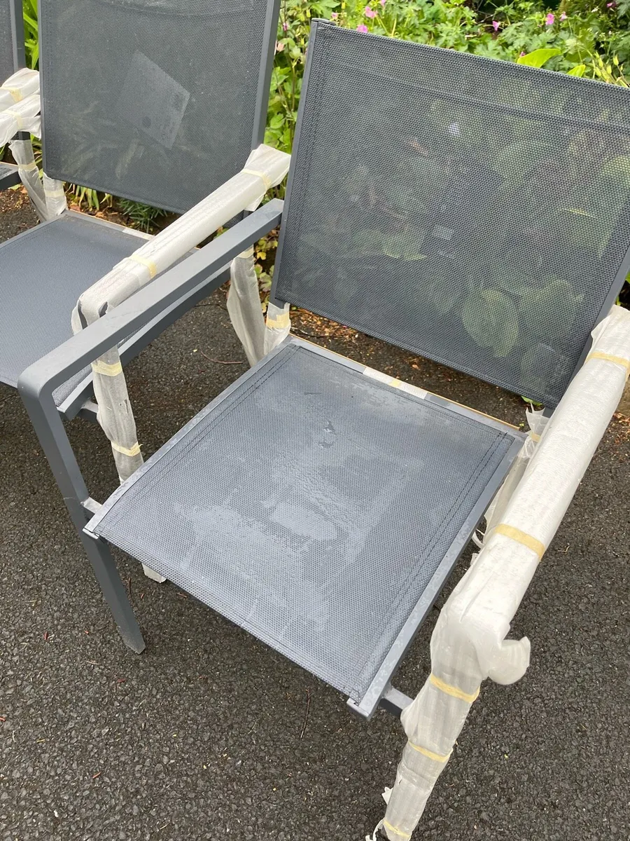 4 garden chairs (as new) - Image 2