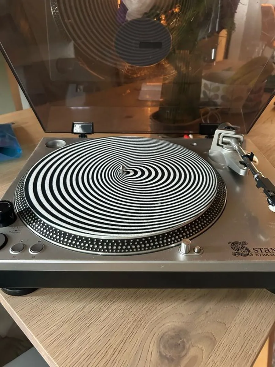 Stanton Record player (plus pre amp) for sale. - Image 2