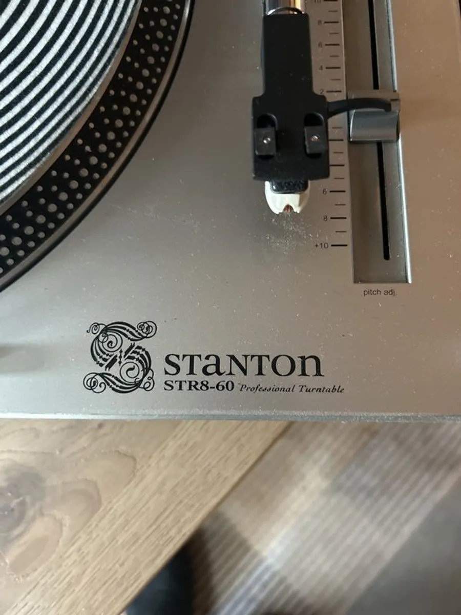 Stanton Record player (plus pre amp) for sale. - Image 4