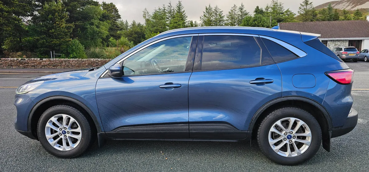 Ford Kuga 1.5 EcoBlue  Titanium 2021 - Image 2