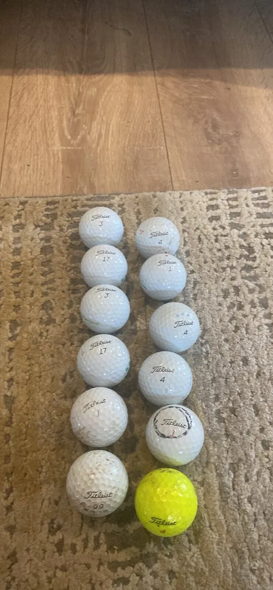 GOLF BALLS - Image 1