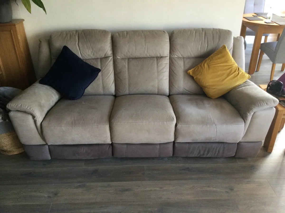 3 seat & 2 seat recliner sofas plus recliner chair - Image 1