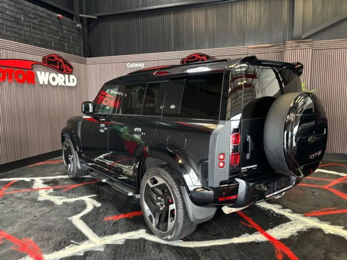 Land Rover Defender XS Edition High Spec - Image 4