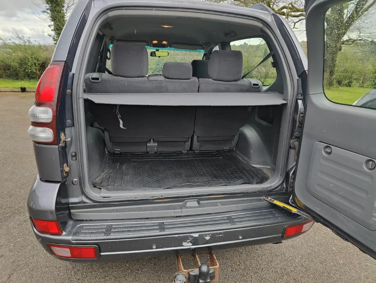 Toyota Land Cruiser - Image 4