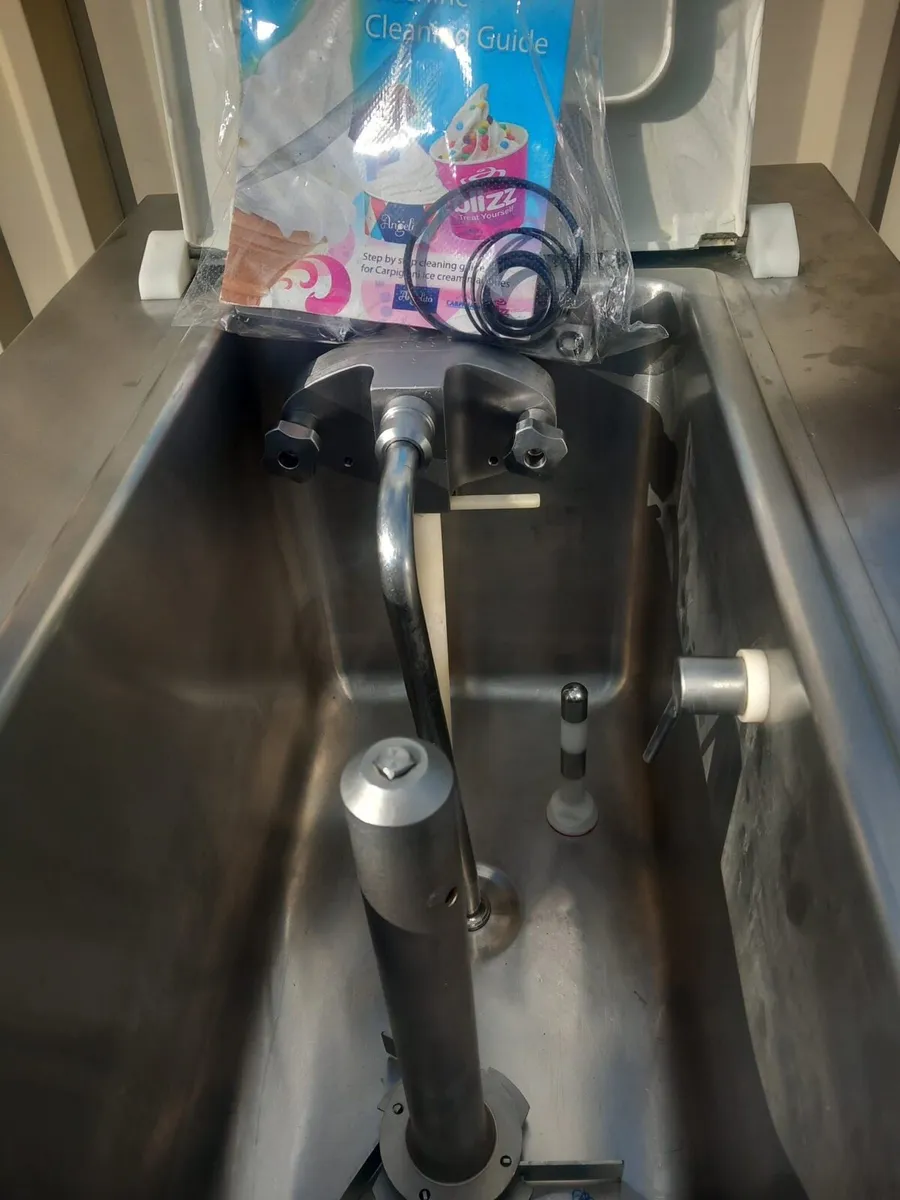 Carpigiani Colore Whipped Ice Cream Machine - Image 2