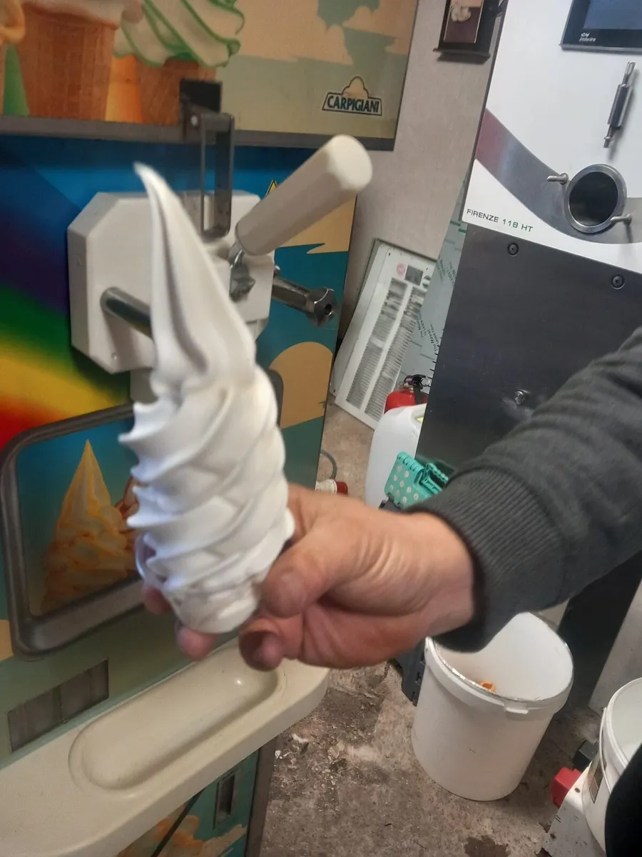 Carpigiani Colore Whipped Ice Cream Machine - Image 3