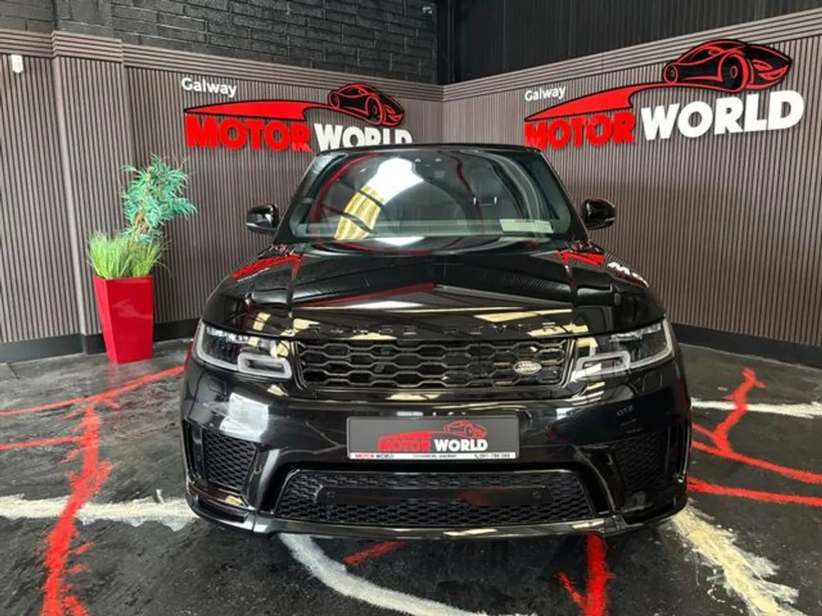 Land Rover Range Rover Sport HSE Dynamic Black - Image 2
