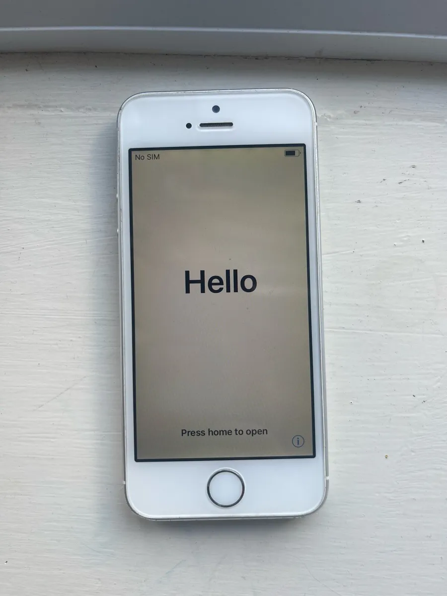 iPhone 5s - Image 1
