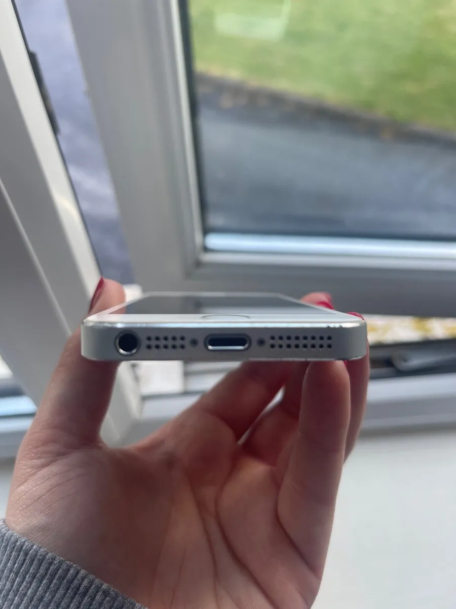 iPhone 5s - Image 3