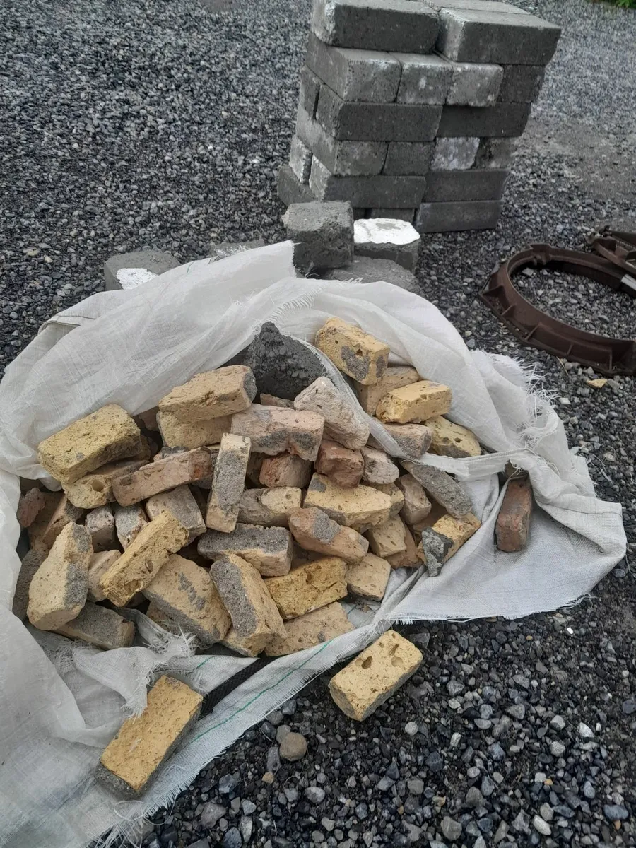 Pullet bricks