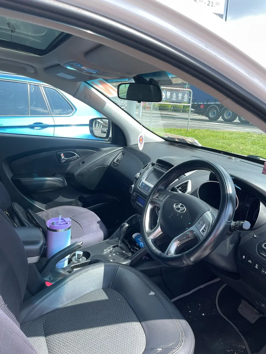 Automatic Hyundai Ix 35 - Image 4