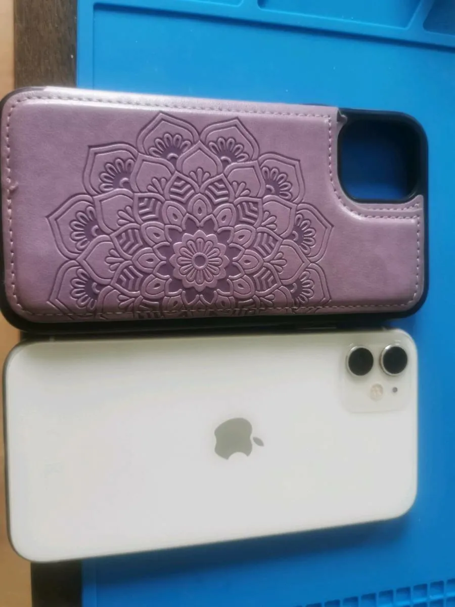 IPhone 11 64 GB - Image 1