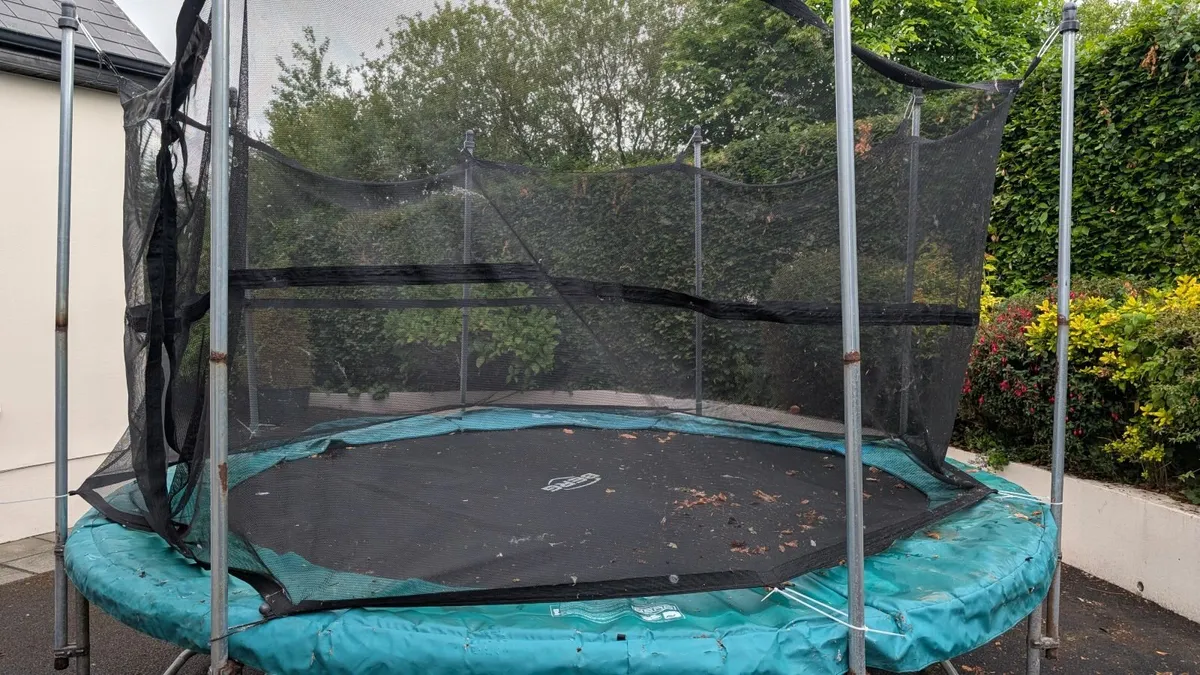 Trampoline