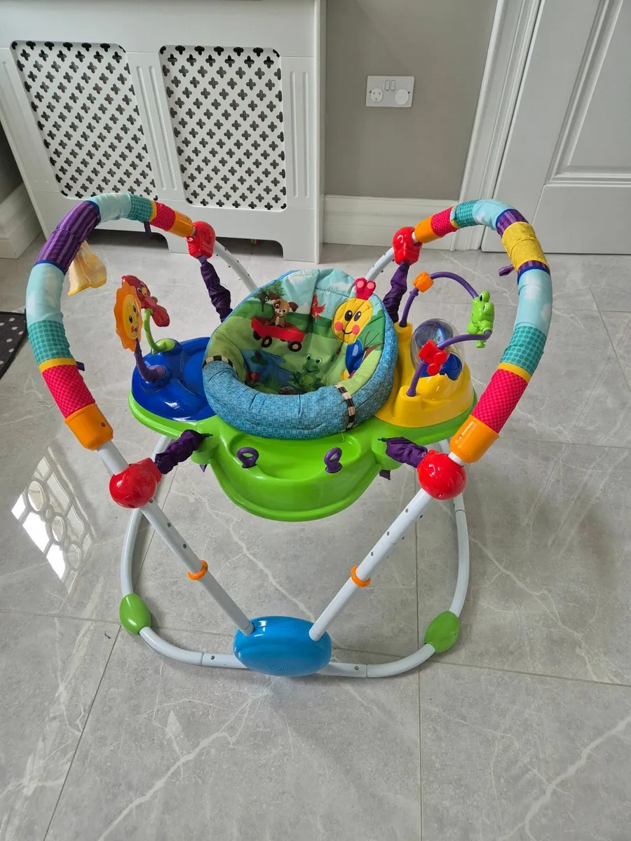 Baby's Cot and Baby Einstein Entertainer - Image 3