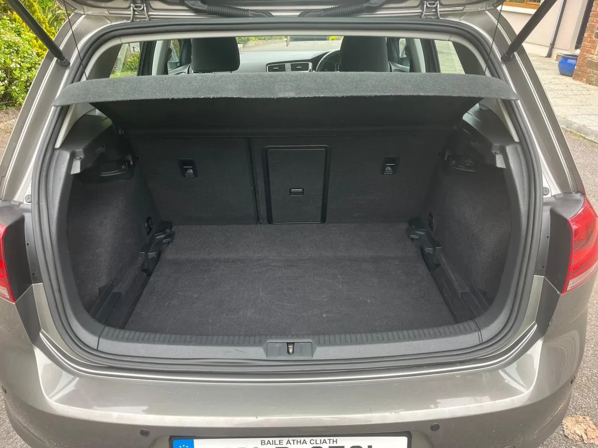 Volkswagen Golf Highline  Huge Spec  Exceptional ! - Image 4
