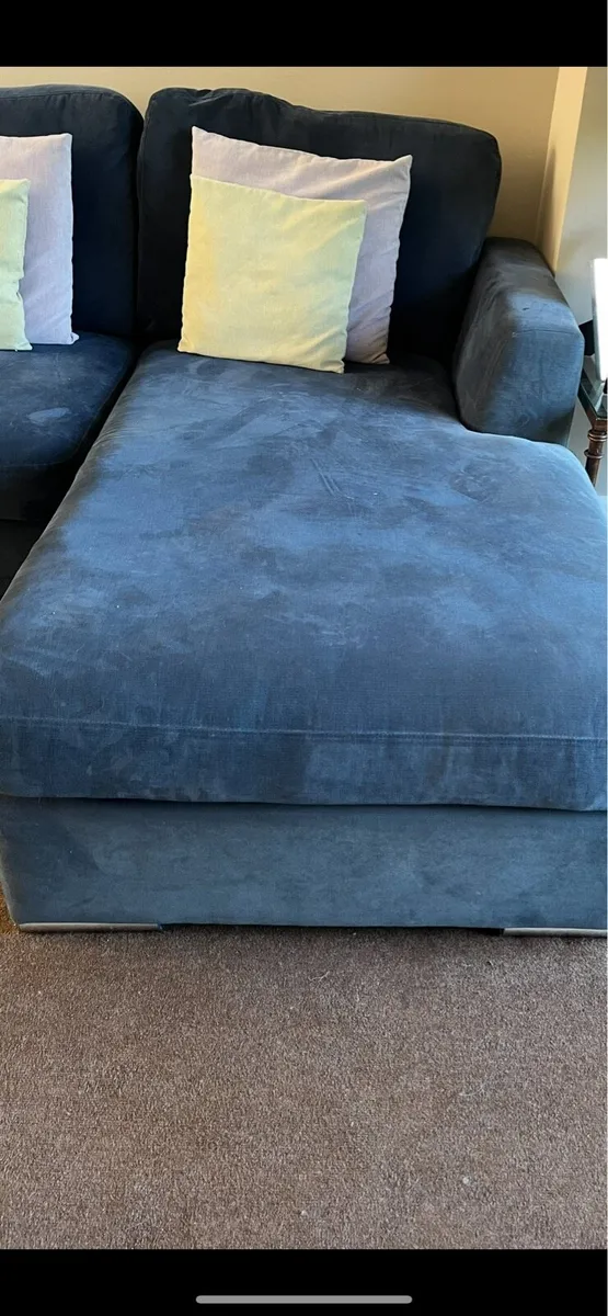 L shaped Sofa and storage foot stool - Image 4