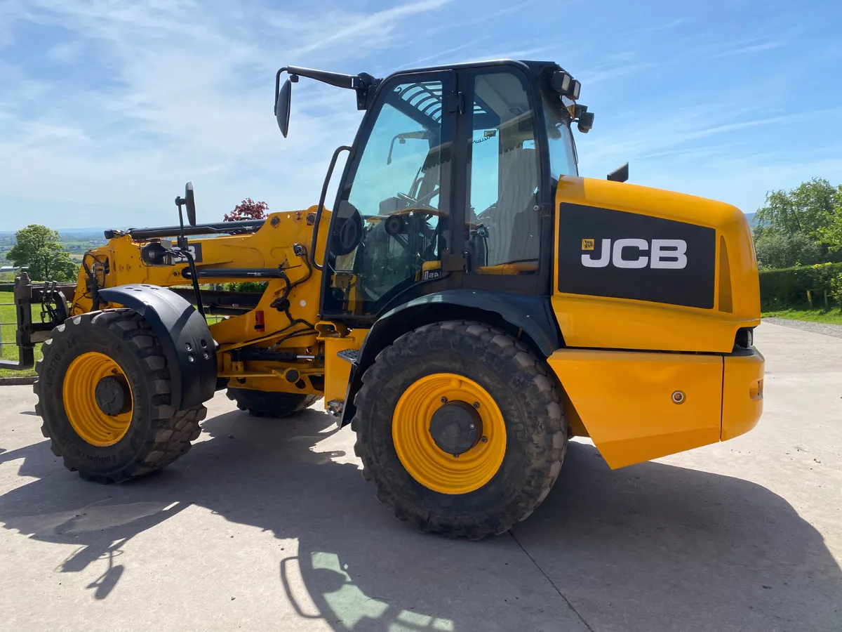 2020 JCB TM320S - Image 1