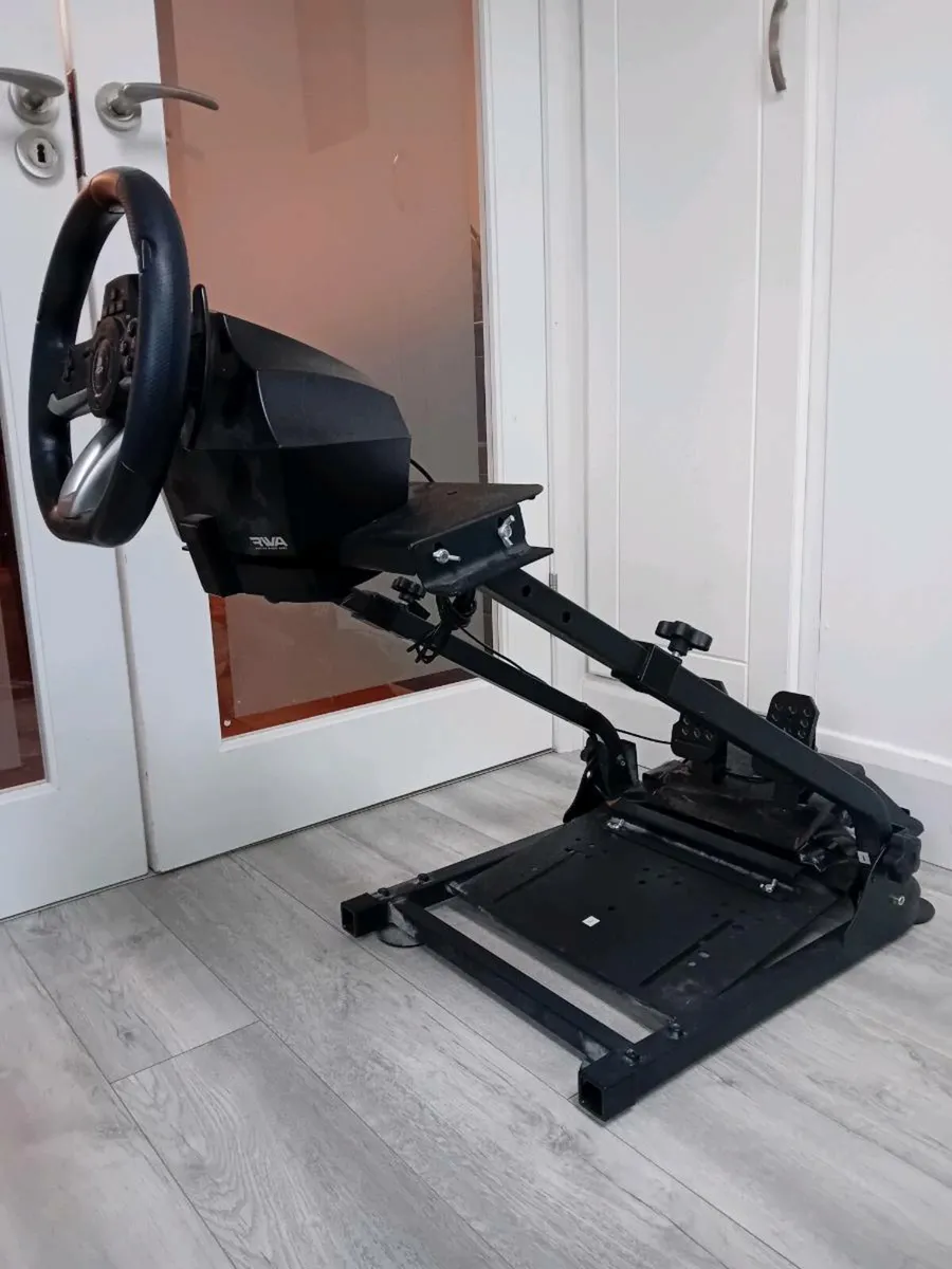 PS4 Steering wheel, pedals and stand - Image 4