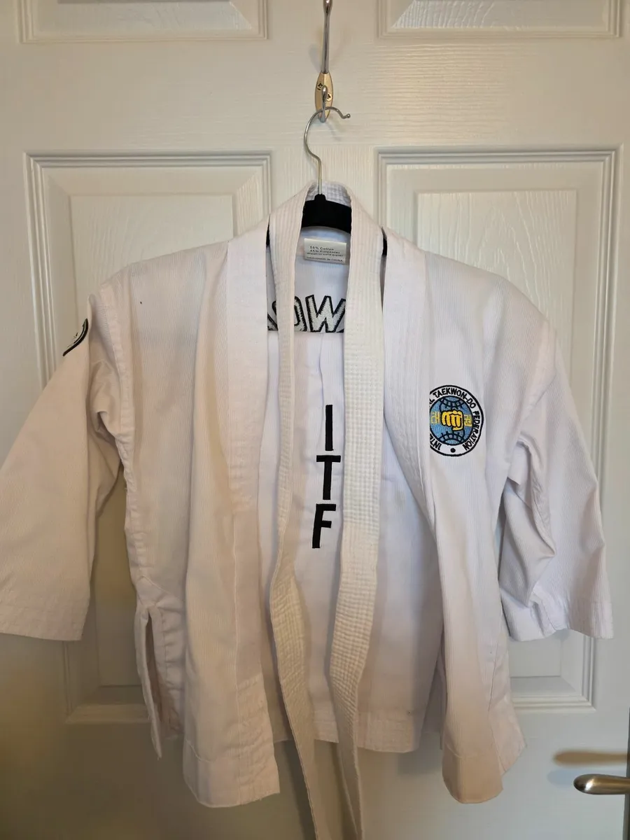Kids Costume & Taekwondo dobok - Image 3