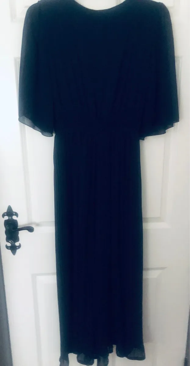 Stunning carraigh donn navy jumpsuit ( as new ) - Image 2