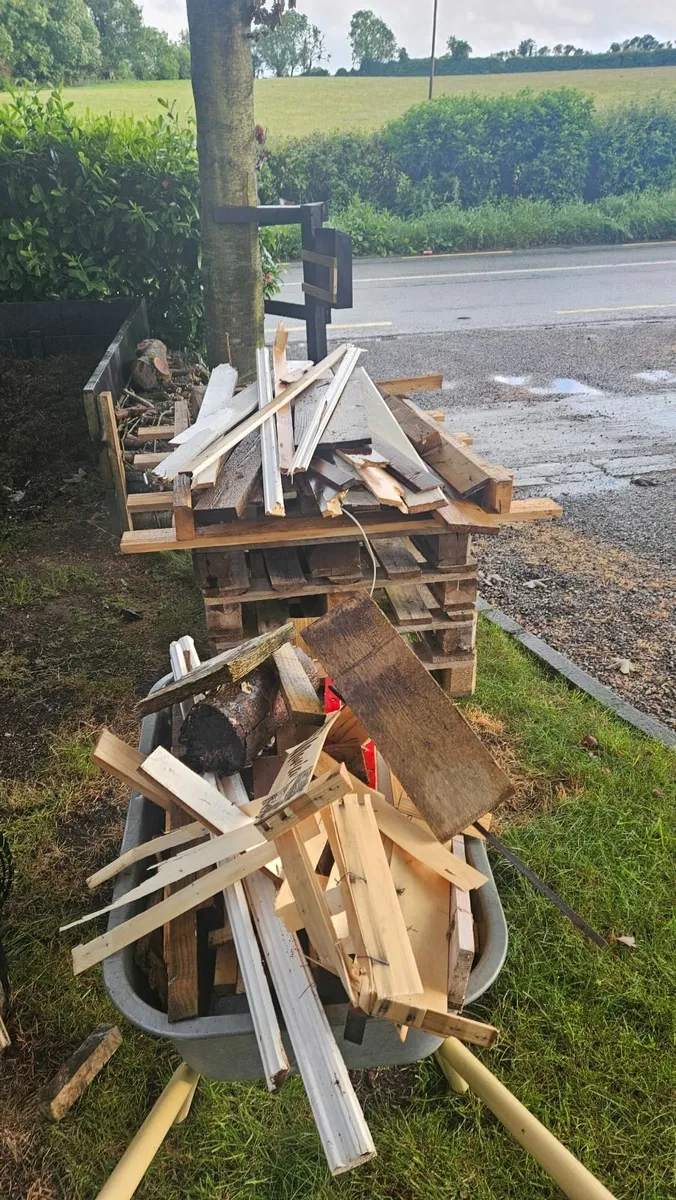 Timber, construction waste, wooden pallets - Image 2