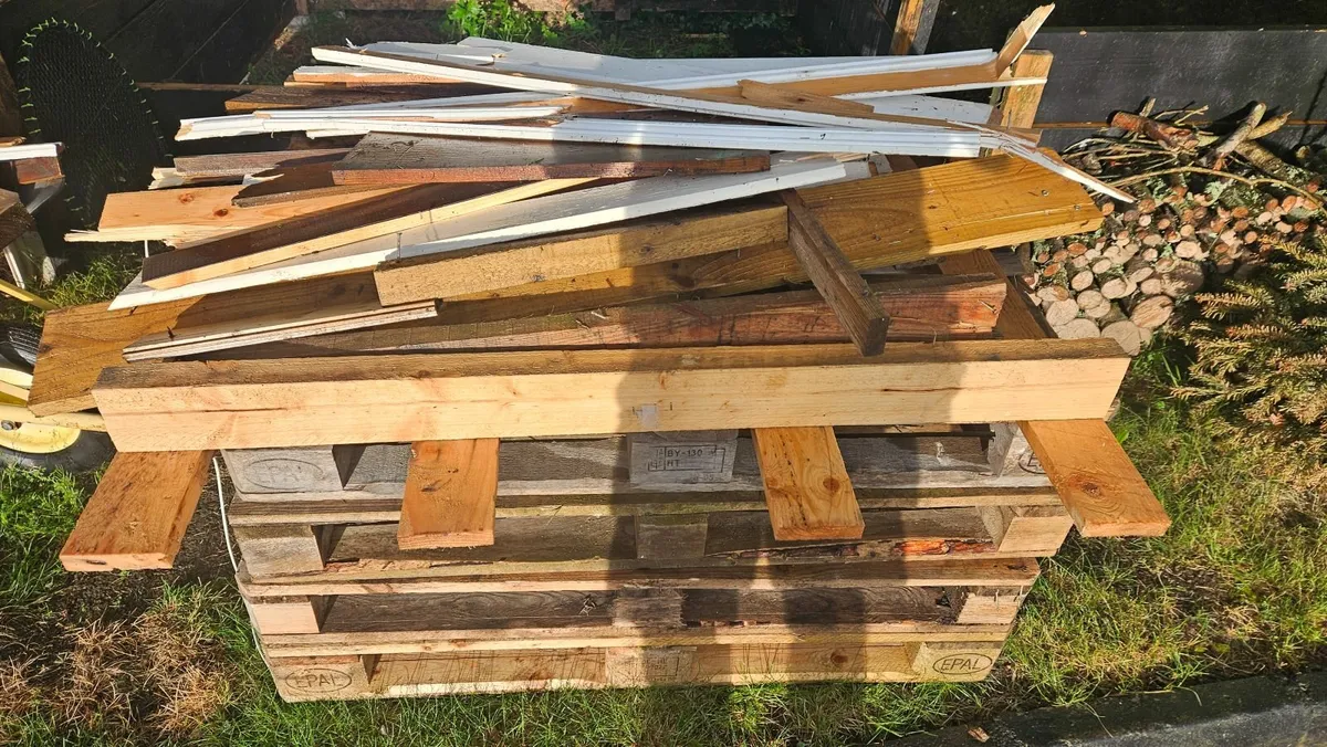 Timber, construction waste, wooden pallets - Image 3