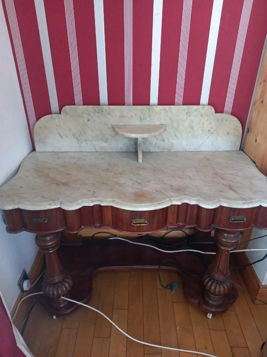 House clearance - Image 1