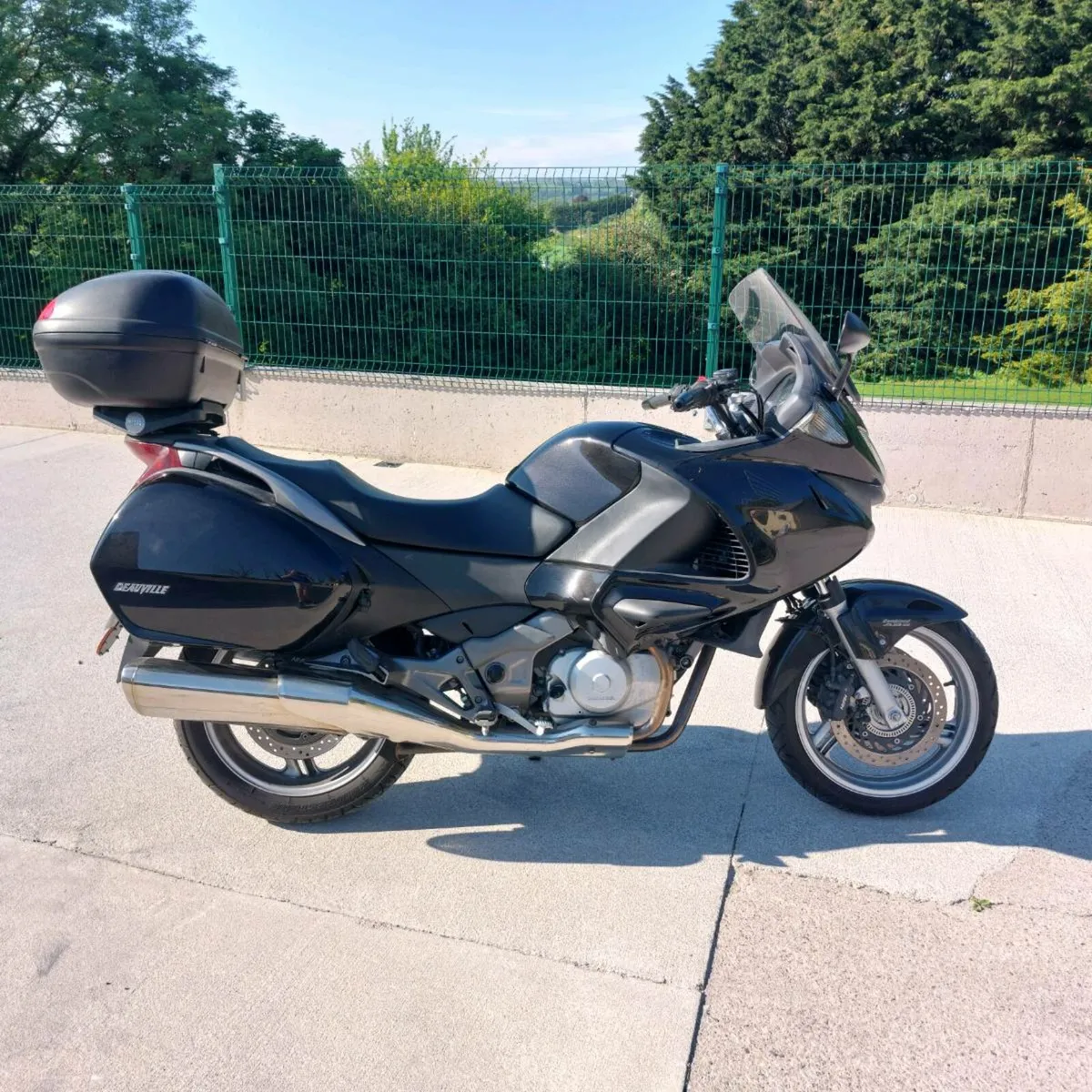 Motorbike - Image 3