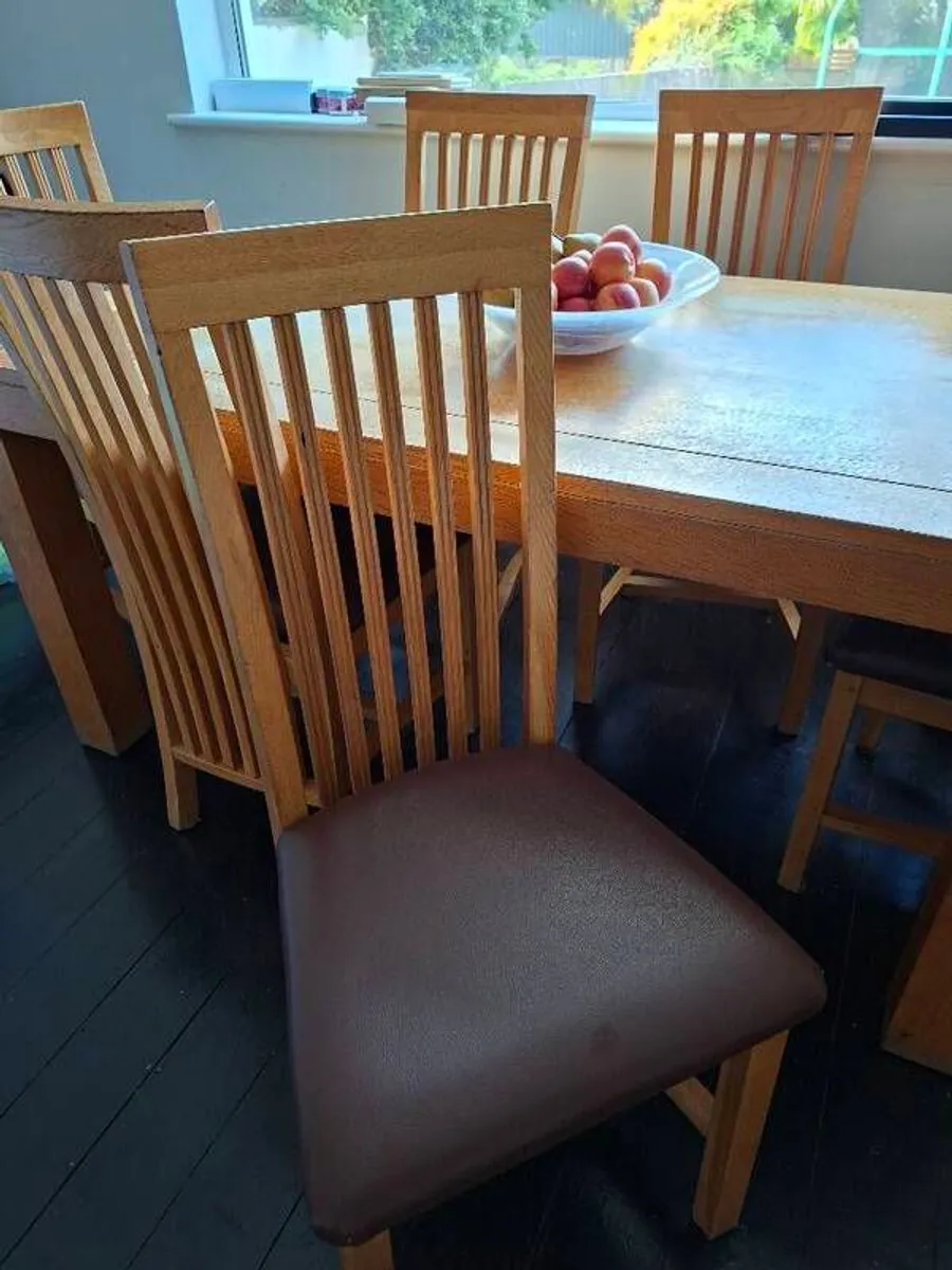 Table and 6 chairs - Image 2