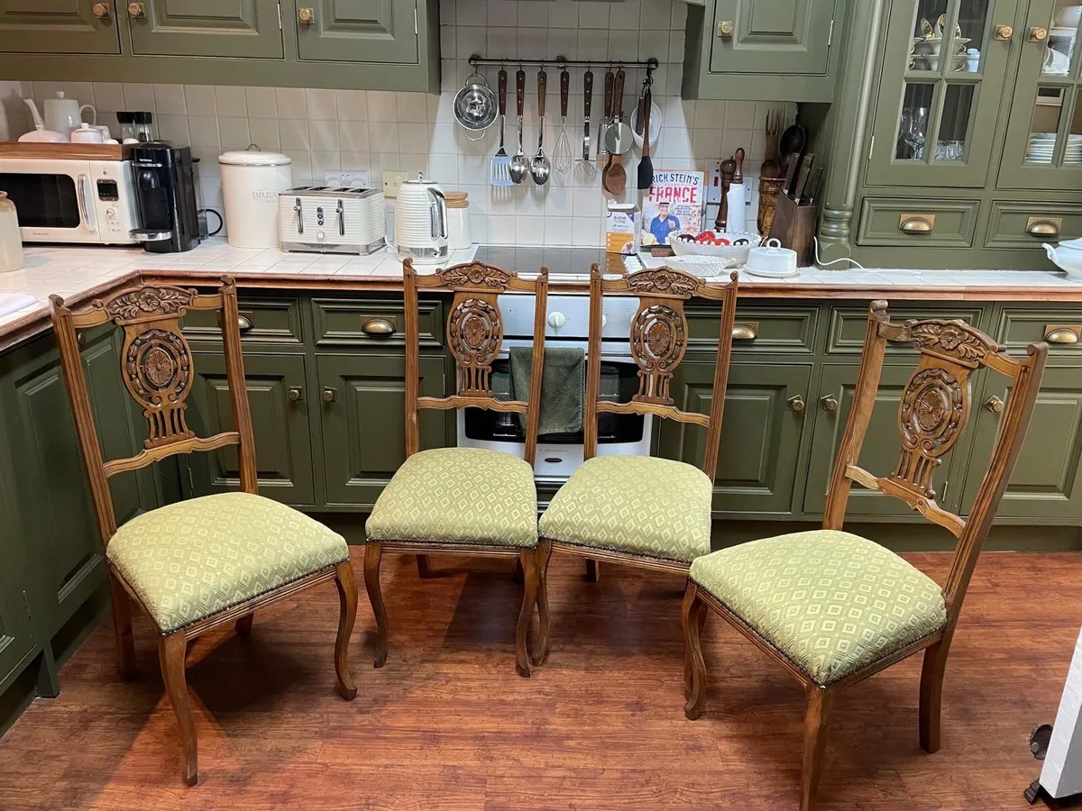 4 Dining chairs    great condition - Image 1