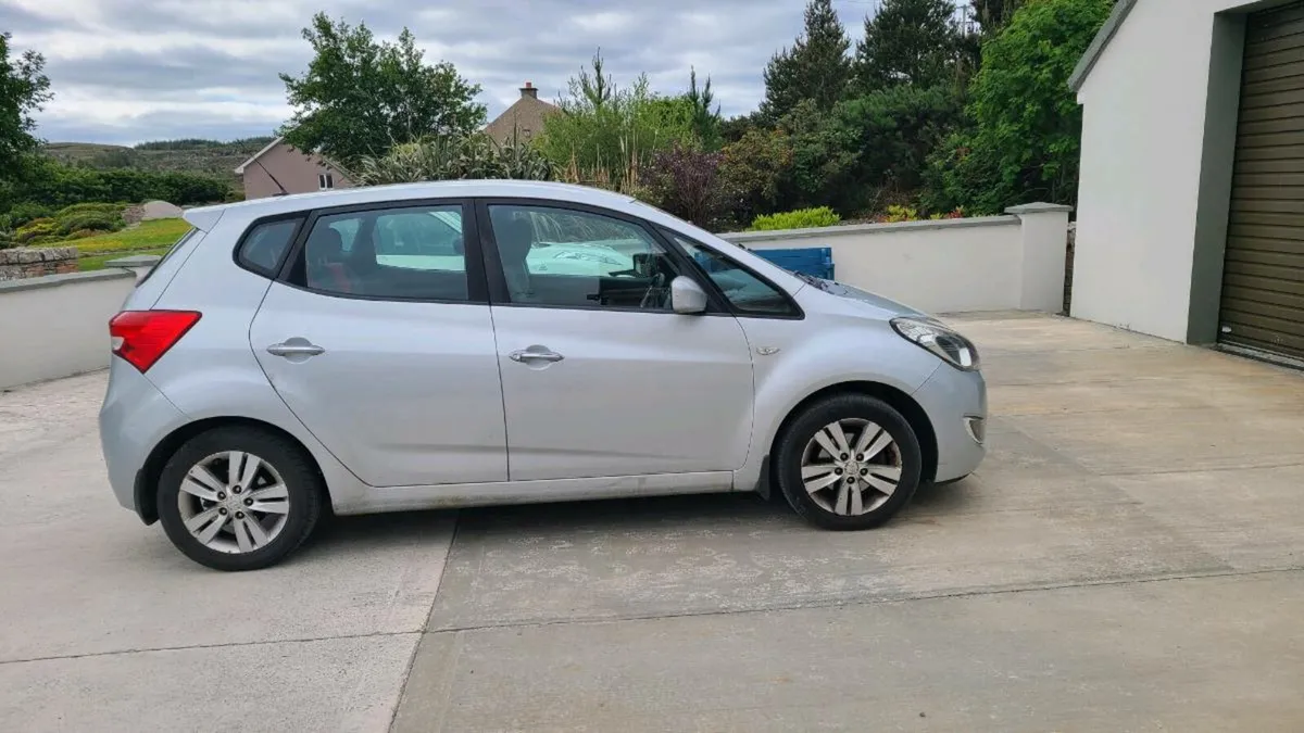 Car - Image 1