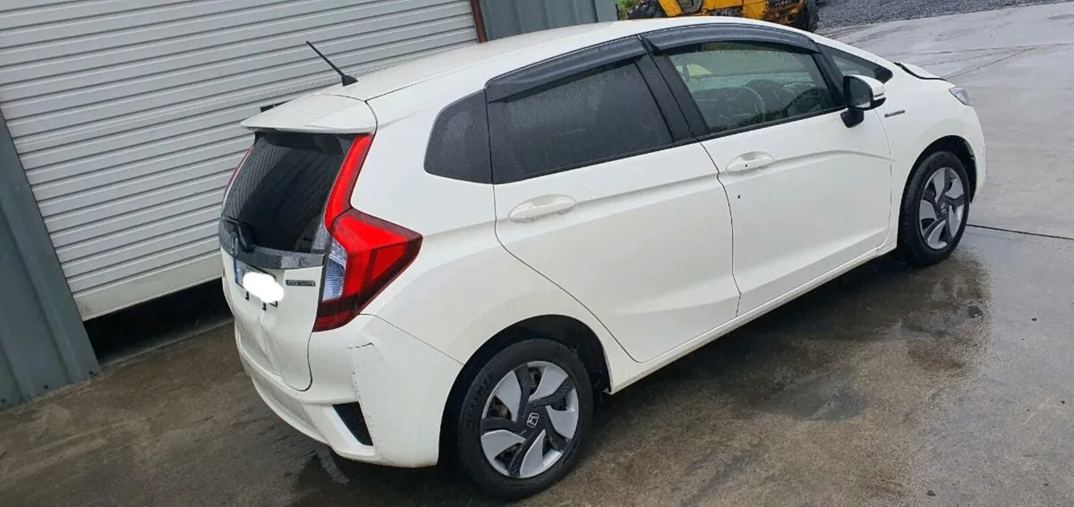141 HONDA FIT HYBRID - Image 4