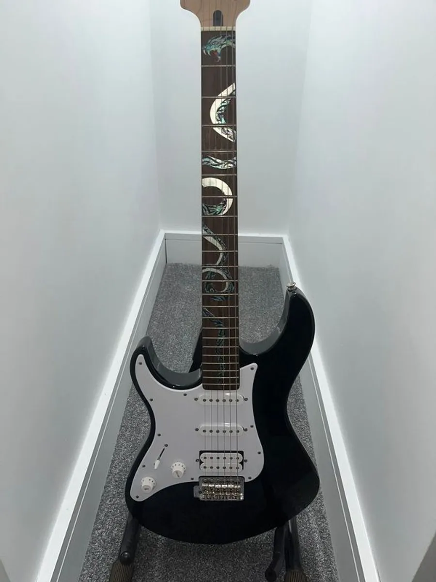 electric guitar - Image 1