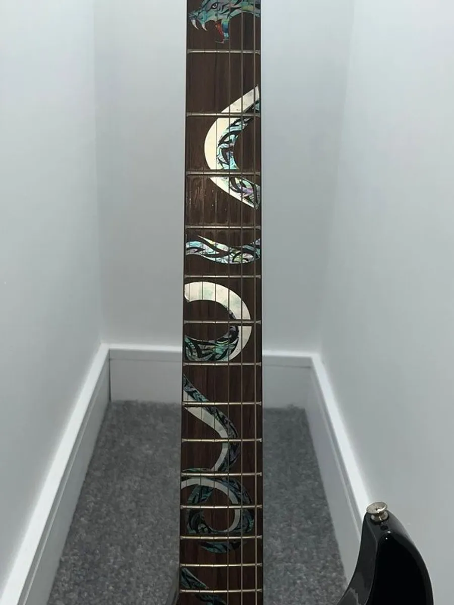 electric guitar - Image 3
