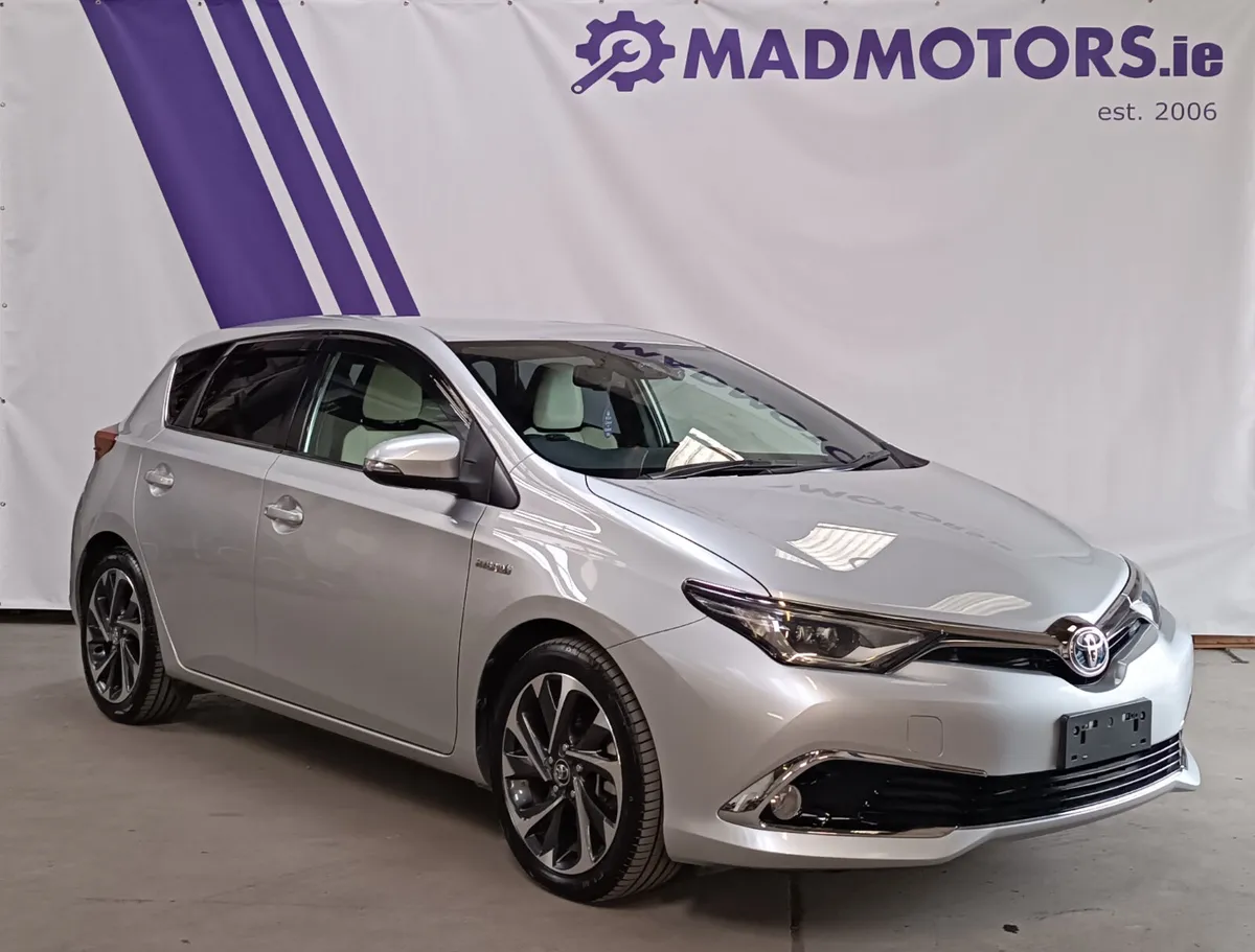 171 Toyota Auris 1.8 Petrol Hybrid Auto TAX & NCT - Image 1