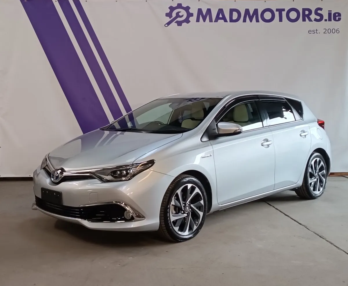 171 Toyota Auris 1.8 Petrol Hybrid Auto TAX & NCT - Image 3