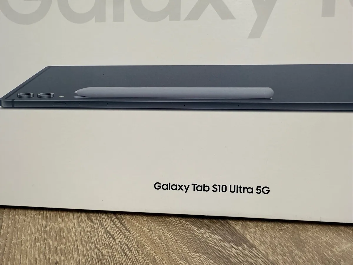 Samsung Tab S10 ULTRA 5G Cellular! New!Full Bundle - Image 2
