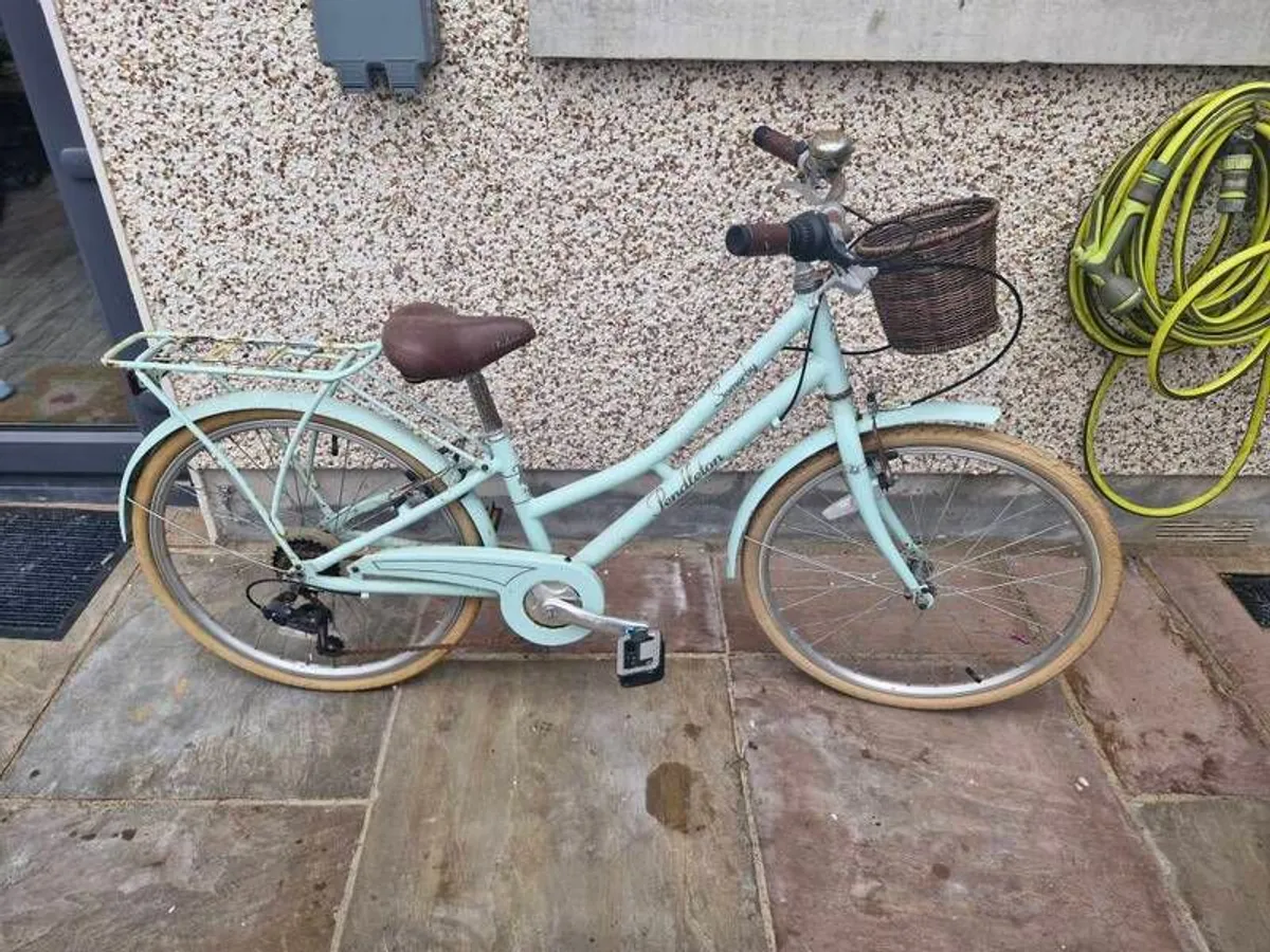 Girls bike - Image 2