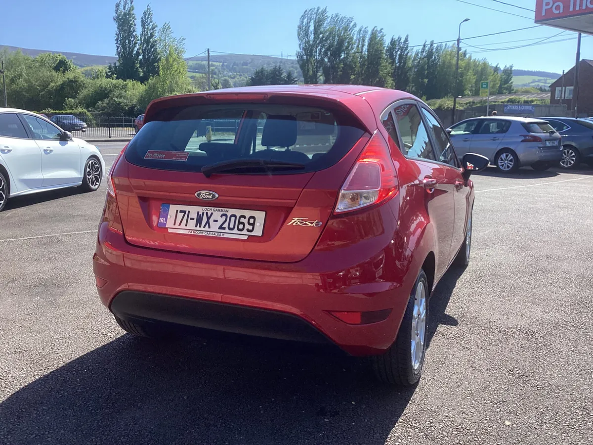 Ford Fiesta   PETROL - Image 4