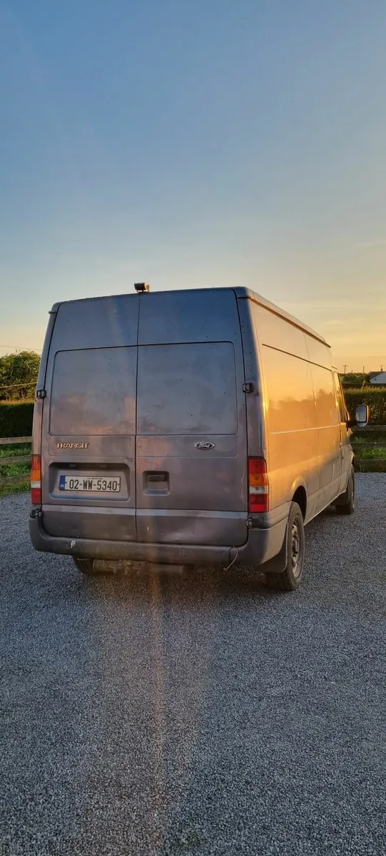 Ford Transit - Image 2