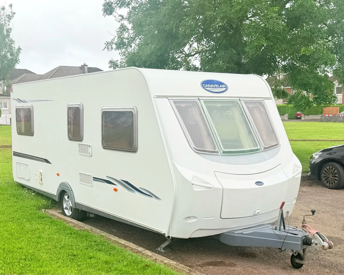 CARAVELAIR  EDEN SPECIAL fixed bed - Image 1