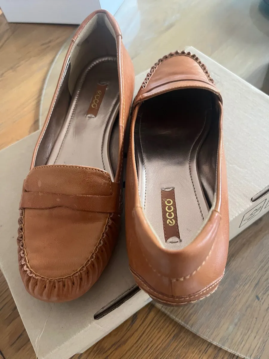 Ladies Ecco Tan coloured Loafers Brand New - Image 1