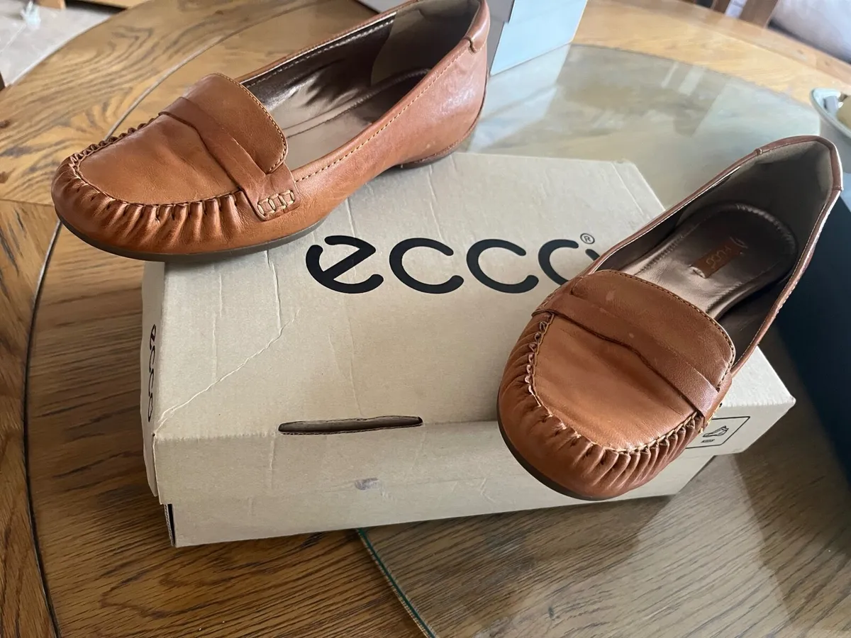 Ladies Ecco Tan coloured Loafers Brand New - Image 3