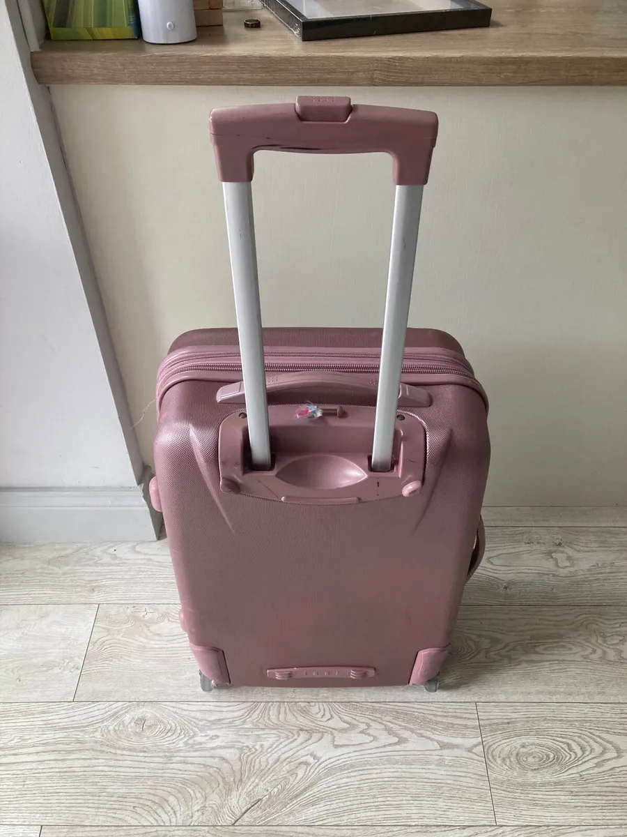 Hard Shell Suitcase - Image 2