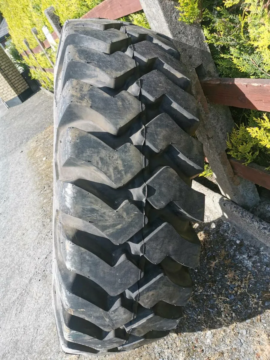 Loader/ dumper /crane wheel - Image 2